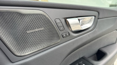 Volvo XC60 2.0 B5P Plus Dark 5dr AWD Geartronic Petrol Estate